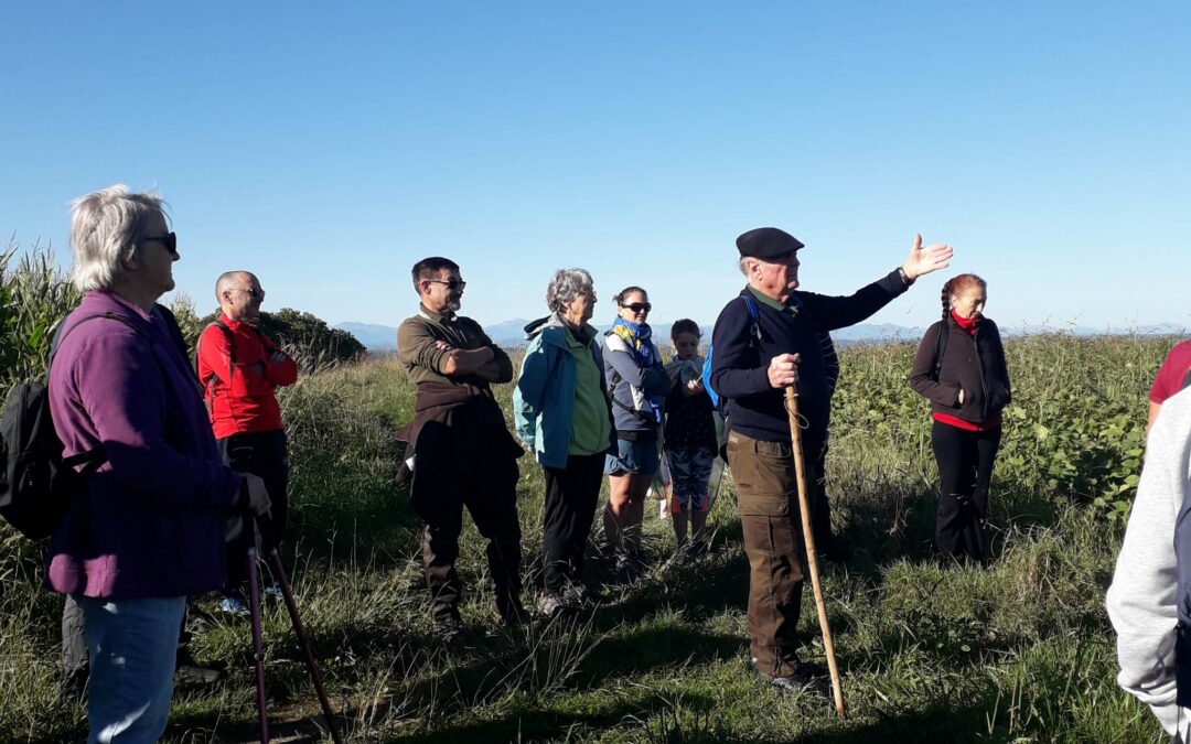 Une vingtaine de personnes se sont retrouvées pour presque trois heures de marche sur les hauteurs du village